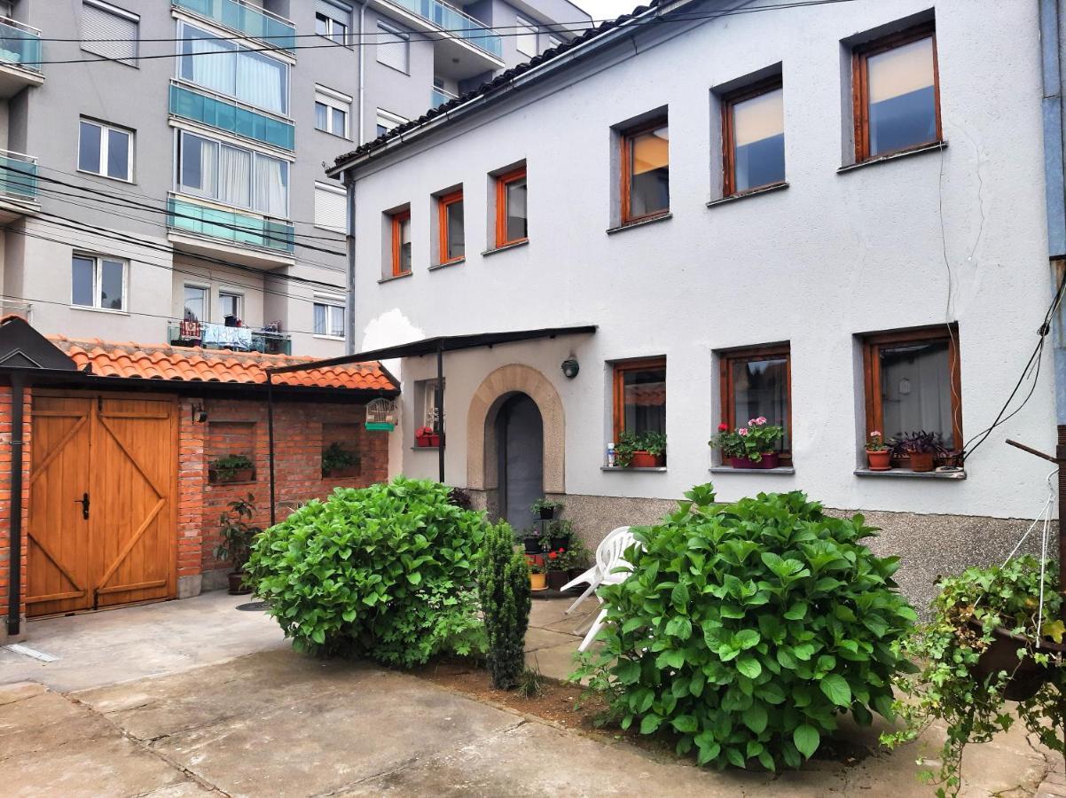 Kulla Dula Guesthouse Gjakova Zewnętrze zdjęcie