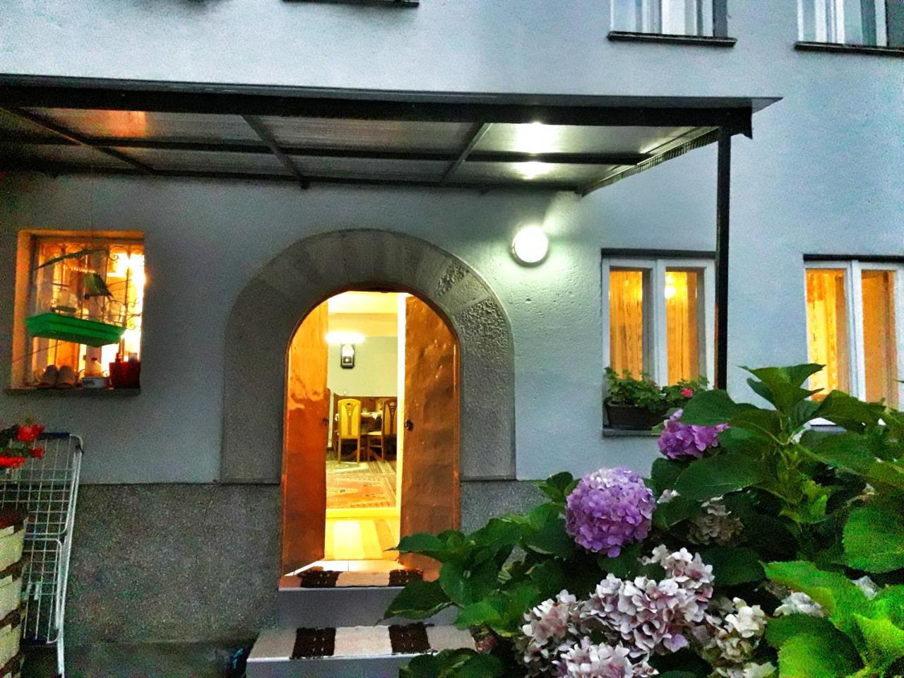 Kulla Dula Guesthouse Gjakova Zewnętrze zdjęcie